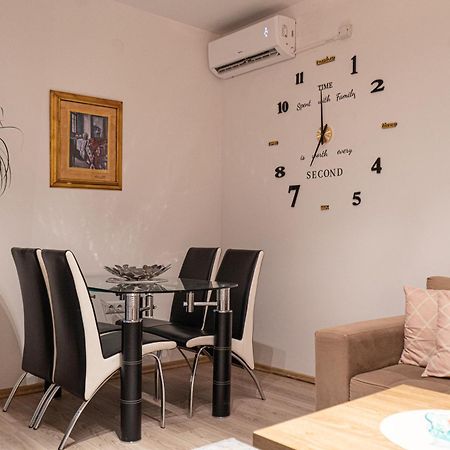 Address Apartment Sarajevo Buitenkant foto